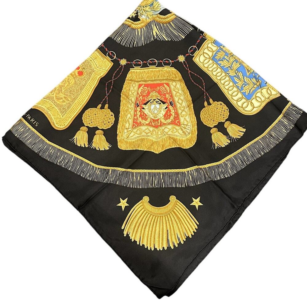 HERMES Carre 90 "Poste et Cavalerie" Silk 100% Silk Scarf with Box - Very Good - Picture 5 of 6